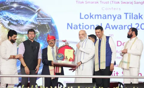 Ajit Doval Tilak Award: Amit Shah Confers Lokmanya Tilak National Honour in Pune