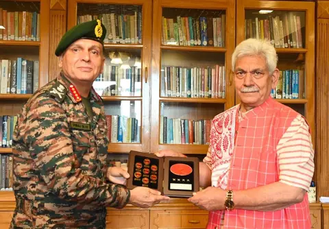 Army Chief Kashmir Visit: Gen Dhiraj Seth Calls on LG Sinha, CM Abdullah in Srinagar
