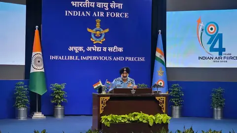 IAF Annual Press Conference: MRFA Deal Hoped For This Financial Year, No Call Yet on Su-57
