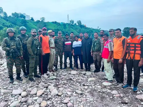 Rajouri flash flood rescue by the White Knight Corps saves eleven near Thanamandi and Dhangri
